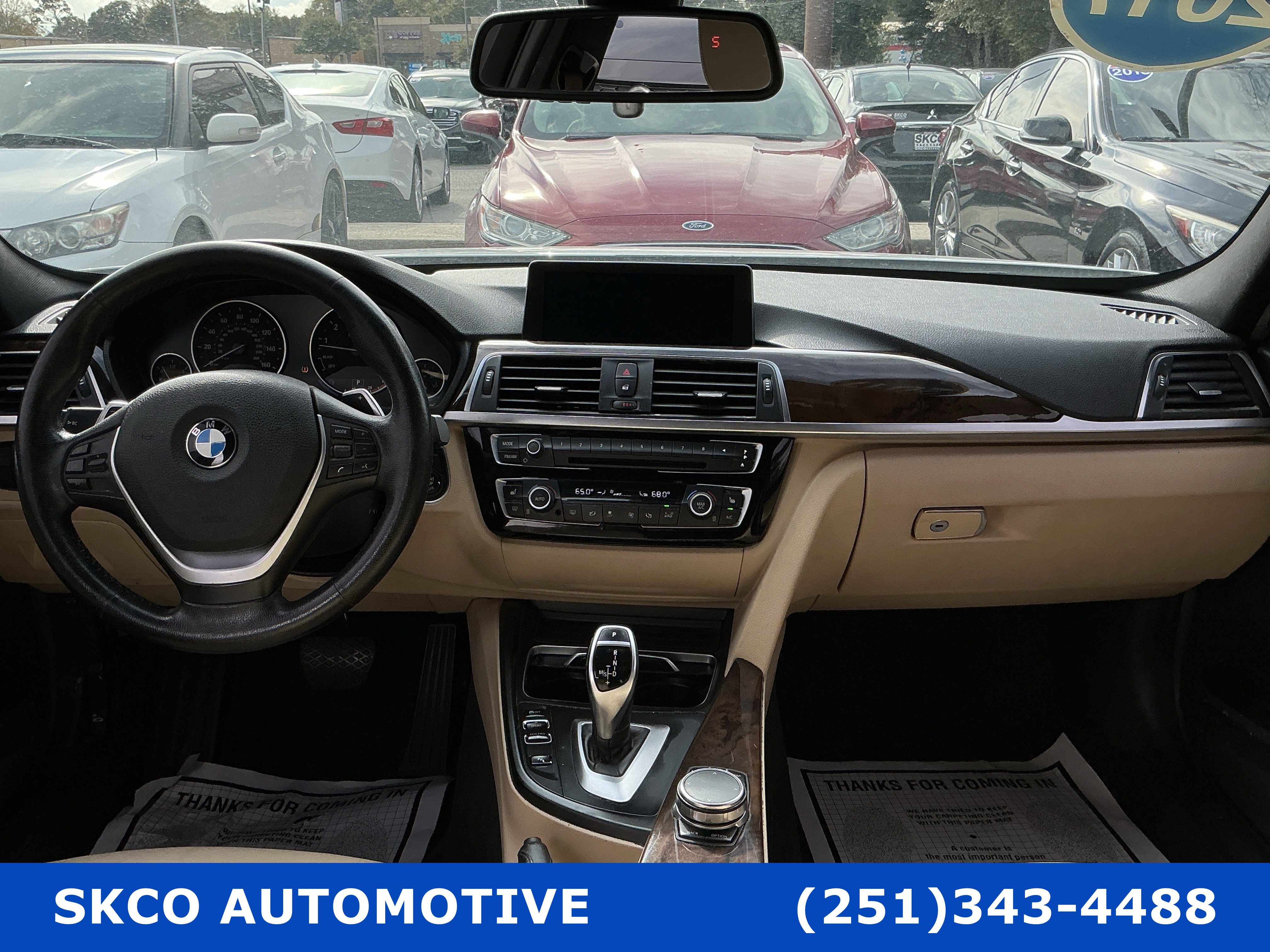 Used 2017 BMW 330i xDrive Sedan w/ Premium Package image 16
