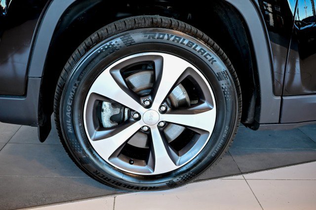 Used 2022 Jeep Cherokee Limited w/ Mopar Interior Package image 48