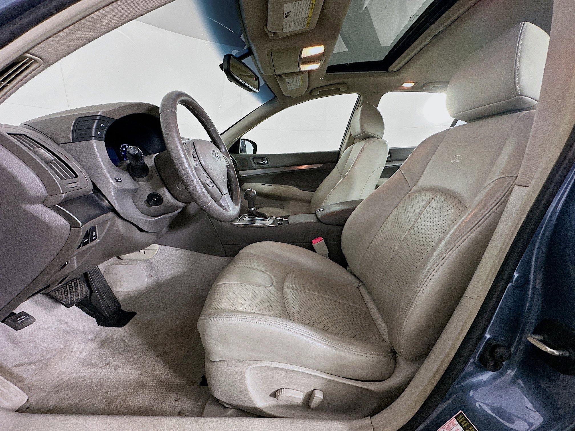 Used 2010 INFINITI G37 Journey w/ Premium Pkg image 13