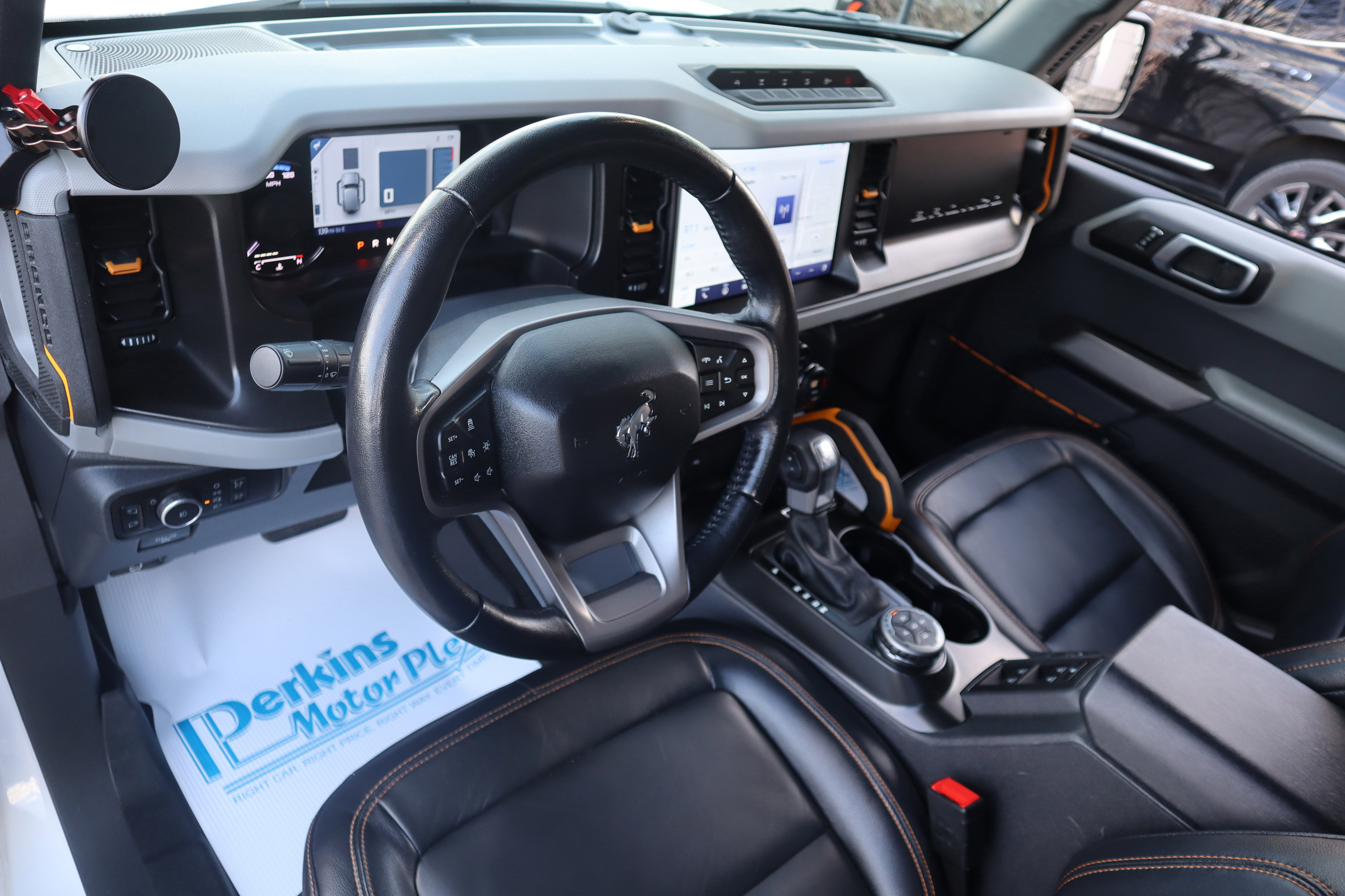 Used 2023 Ford Bronco Badlands image 30