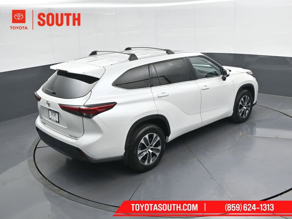 Used 2022 Toyota Highlander XLE image 50