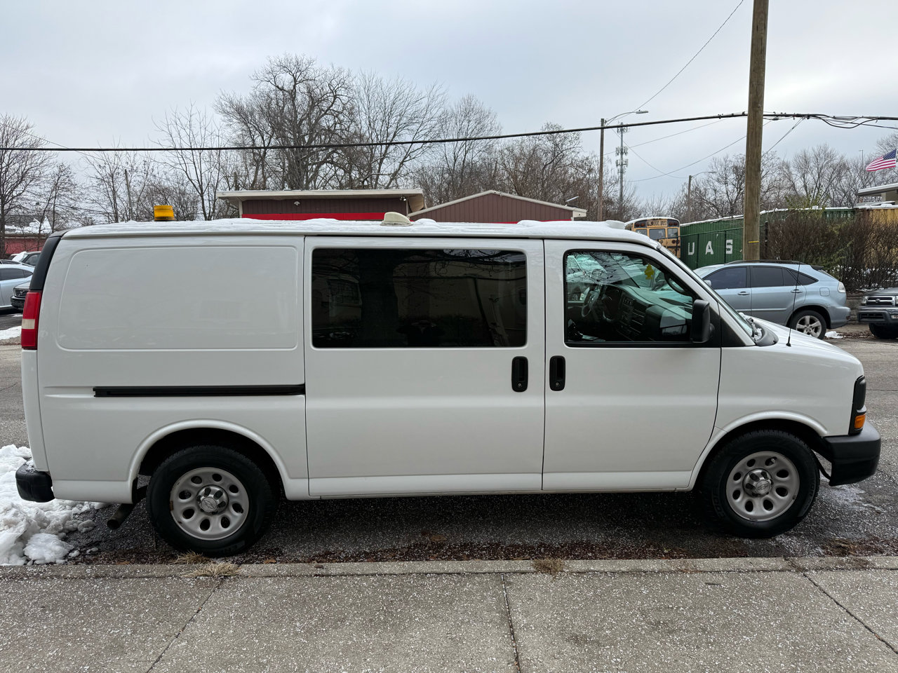 Used 2014 Chevrolet Express 1500 AWD image 7