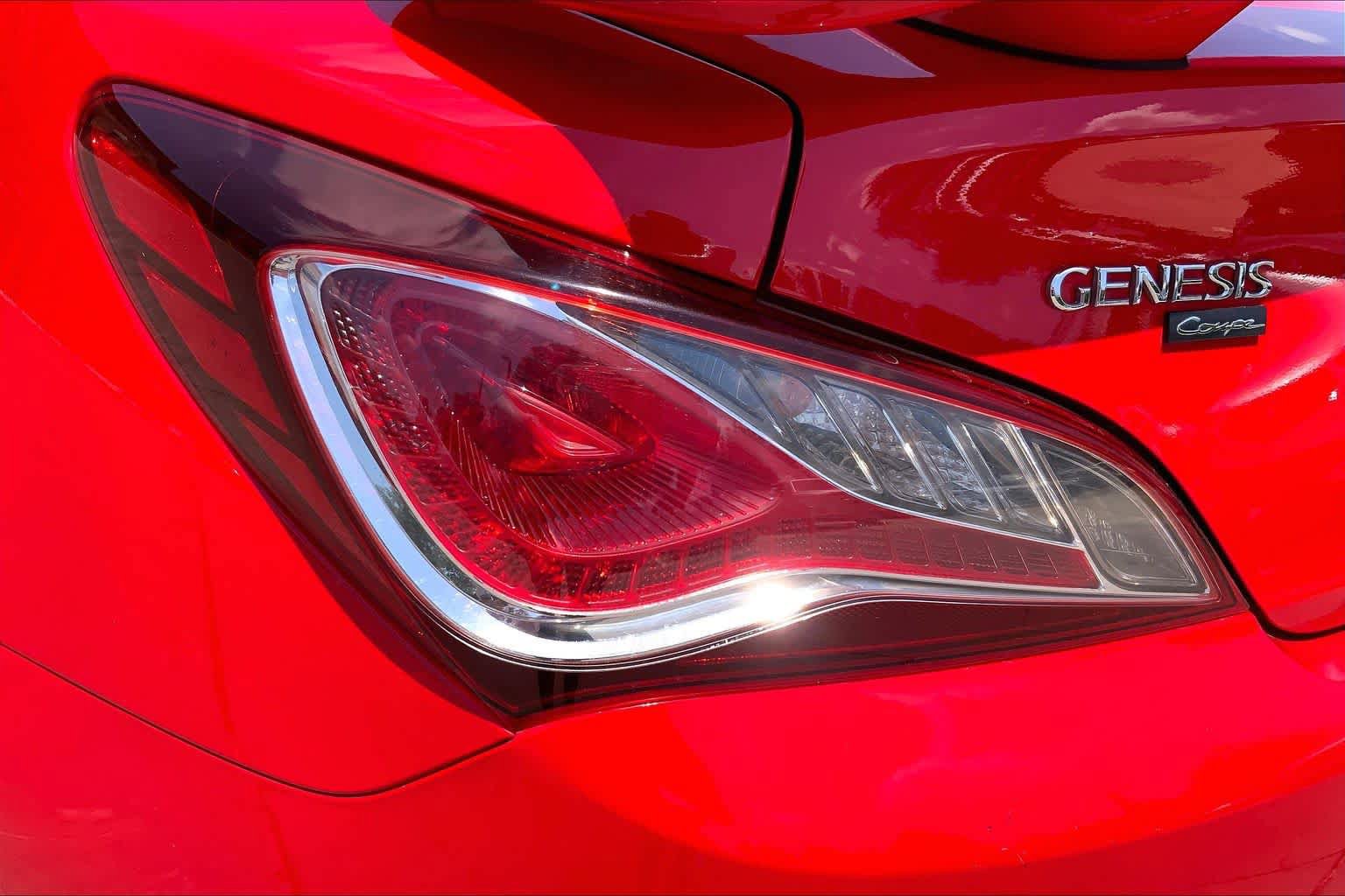 Used 2013 Hyundai Genesis 3.8 RWD image 26