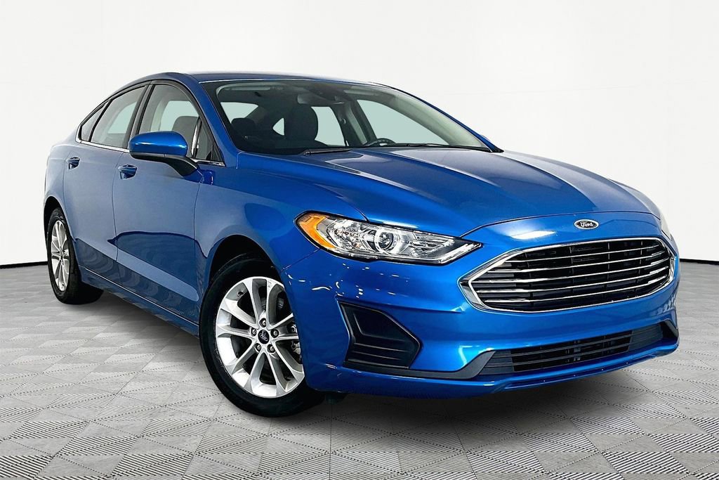Used 2020 Ford Fusion SE image 1