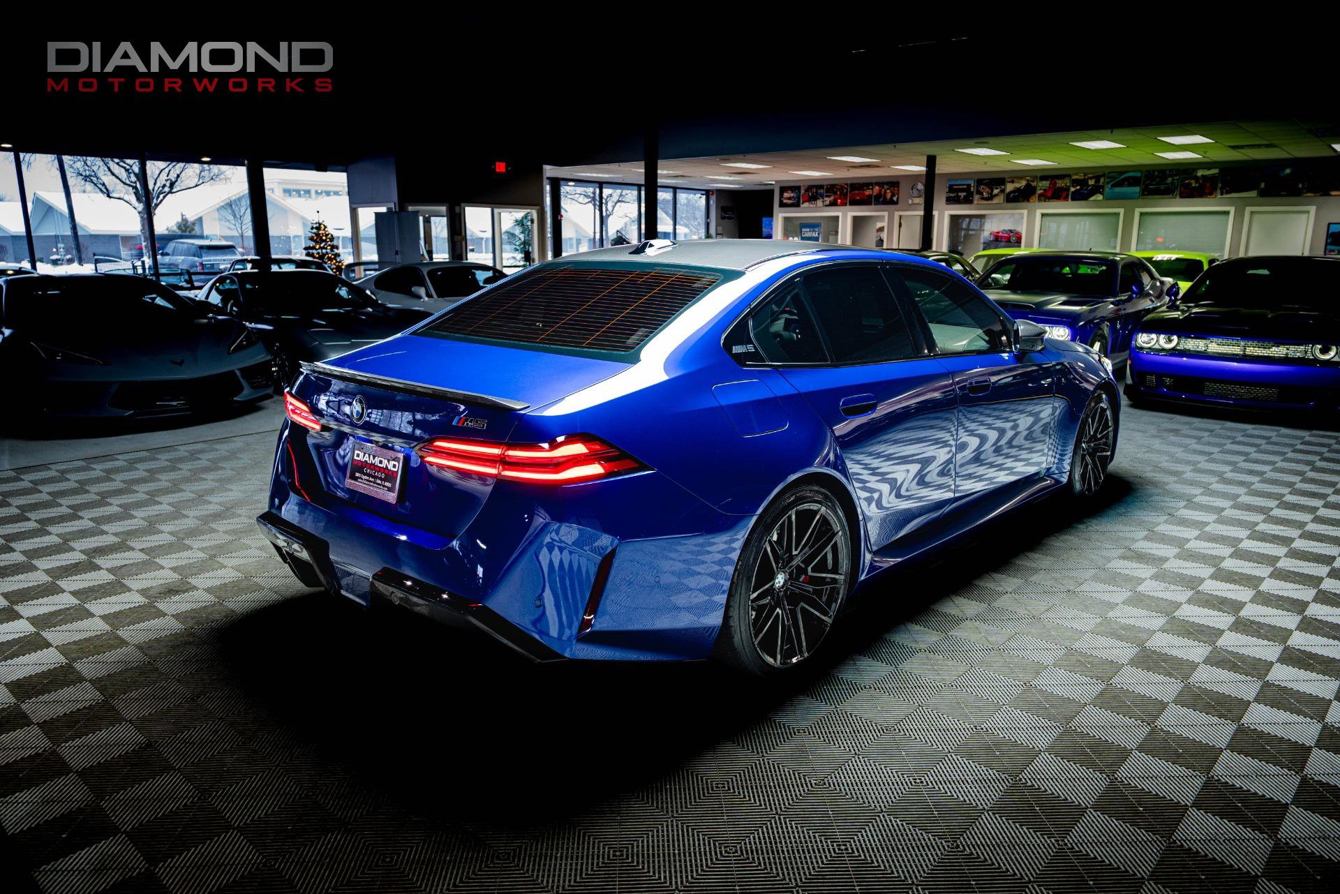 Used 2025 BMW M5 w/ Carbon Package image 3