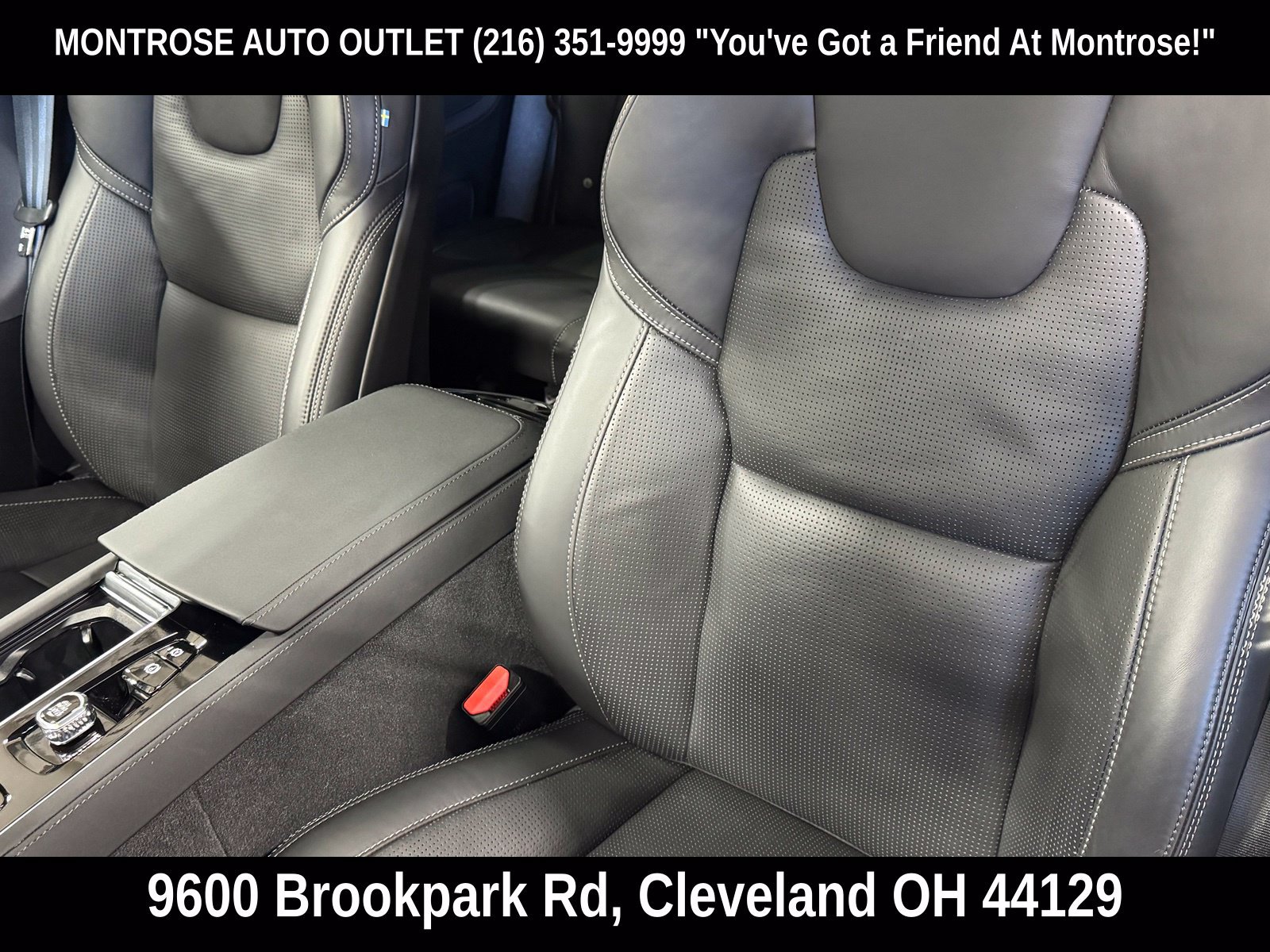 Certified 2025 Volvo XC90 B6 Ultra w/ Protection Package Premier AWD/4WD image 32
