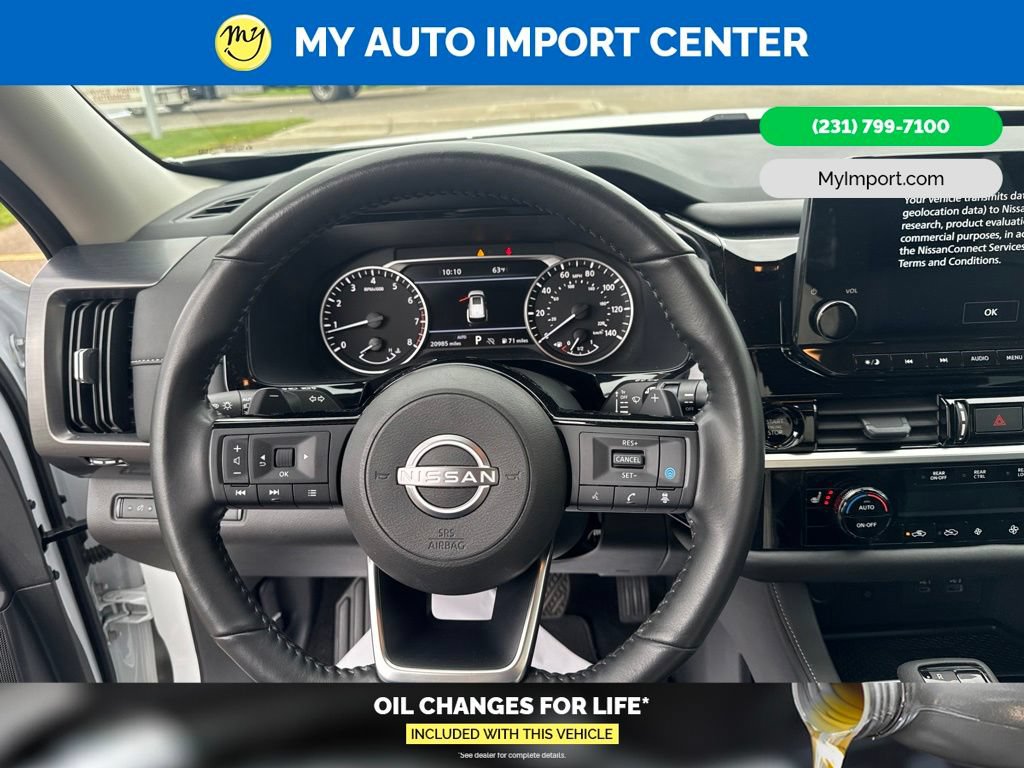 Used 2025 Nissan Pathfinder SL AWD/4WD image 15