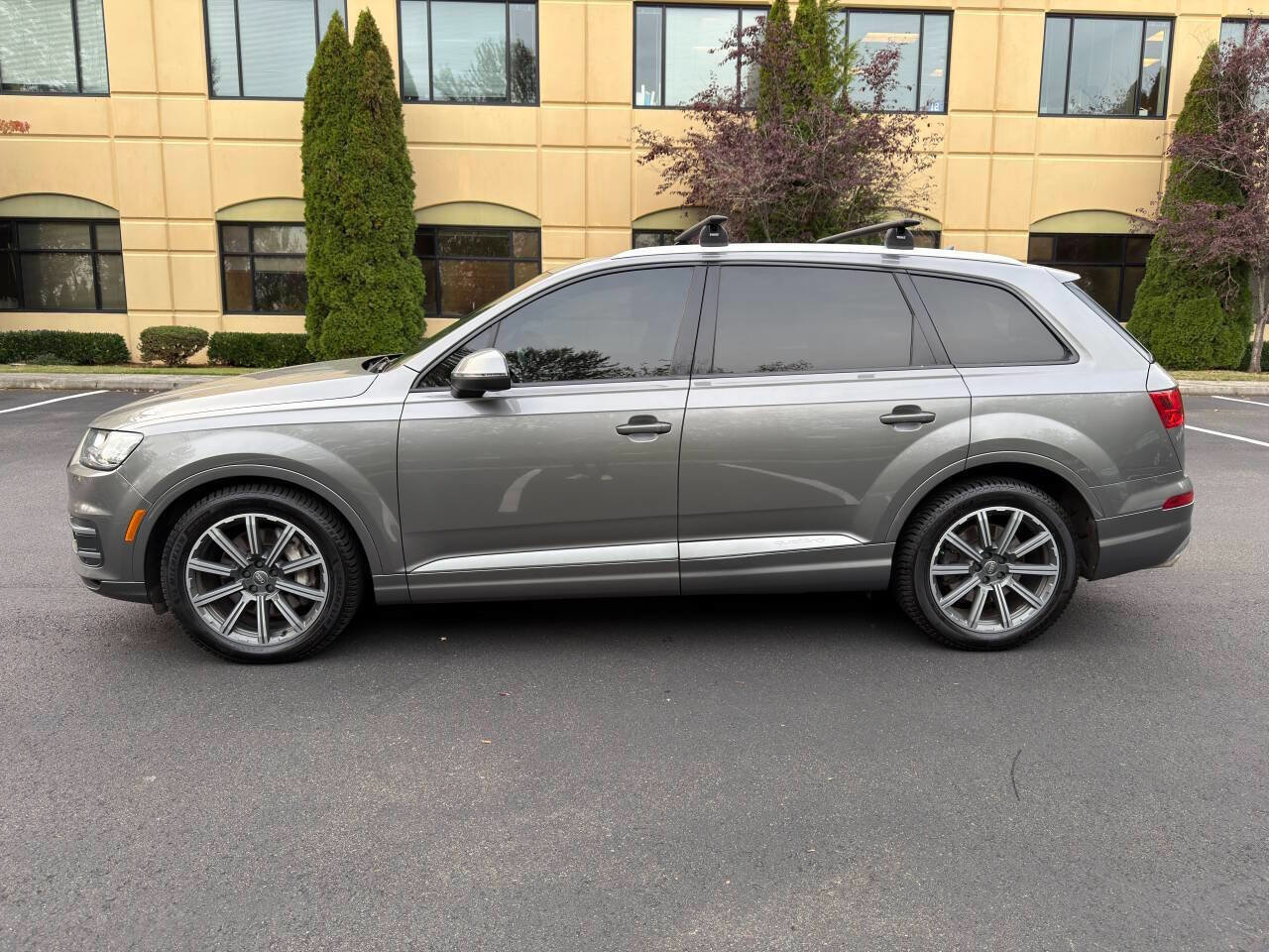 Used 2017 Audi Q7 3.0T Prestige w/ Prestige Package image 11