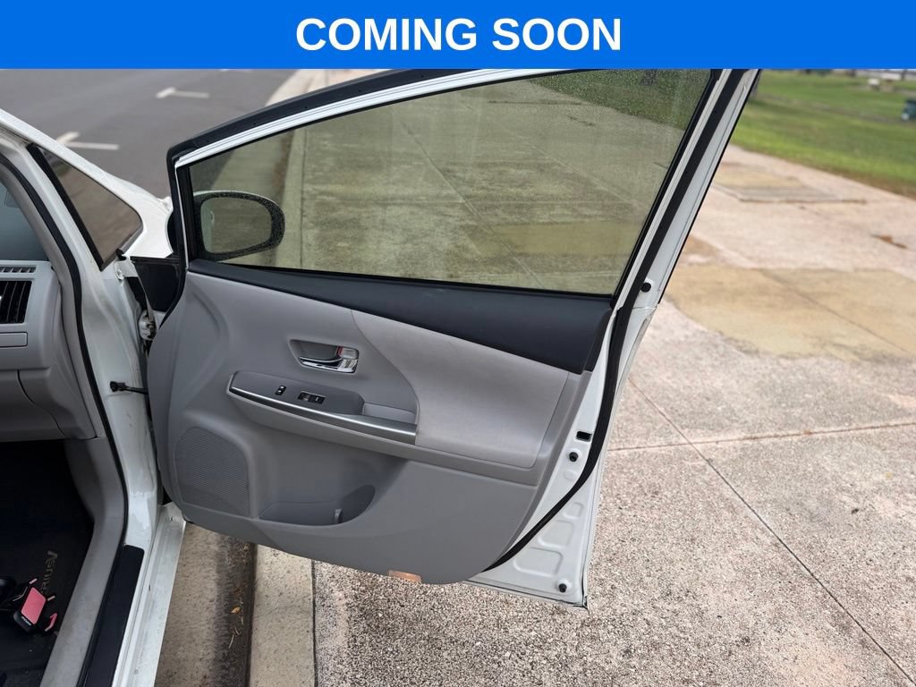 Used 2016 Toyota Prius V Five FWD image 12