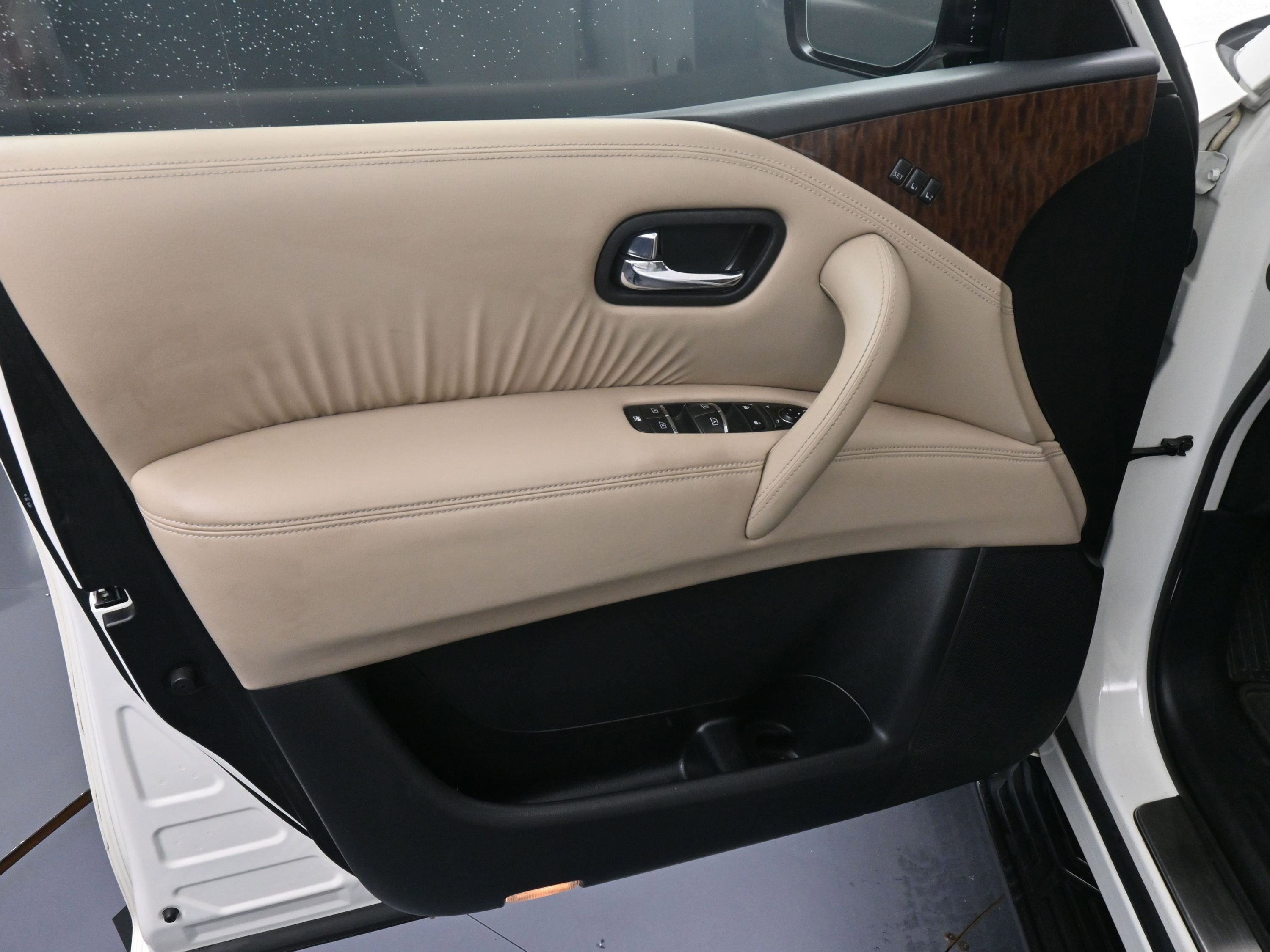 Used 2017 Nissan Armada SL w/ Technology Package image 13