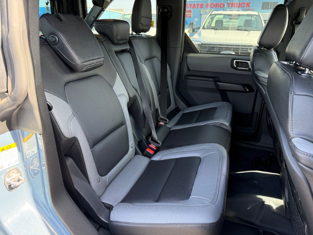 New 2024 Ford Bronco Black Diamond AWD/4WD image 19
