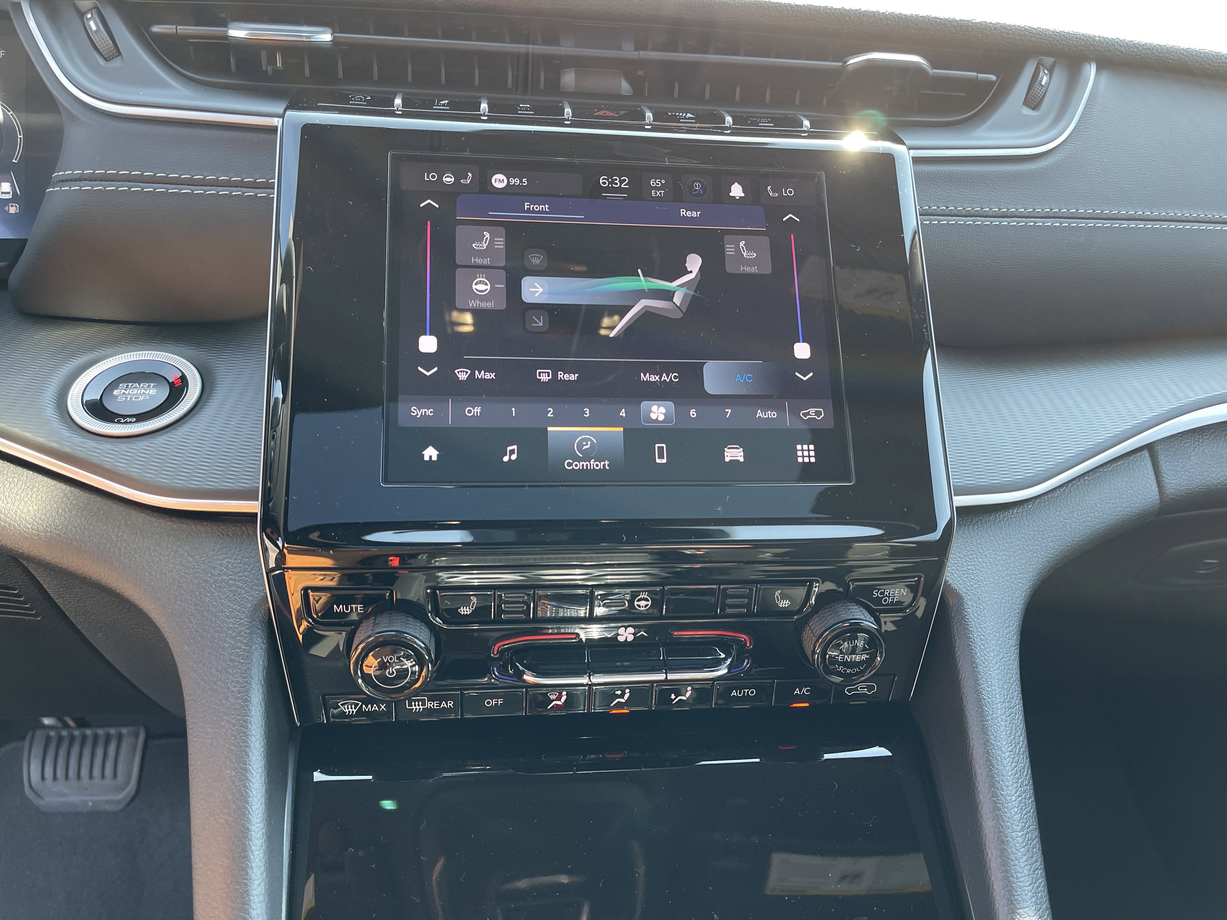 New 2025 Jeep Grand Cherokee L Altitude image 26
