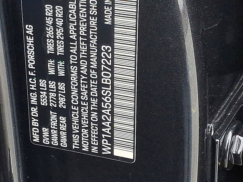 Used 2025 Porsche Macan image 27