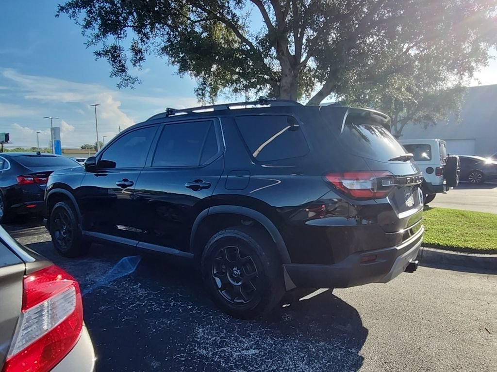 Used 2024 Honda Pilot TrailSport image 7