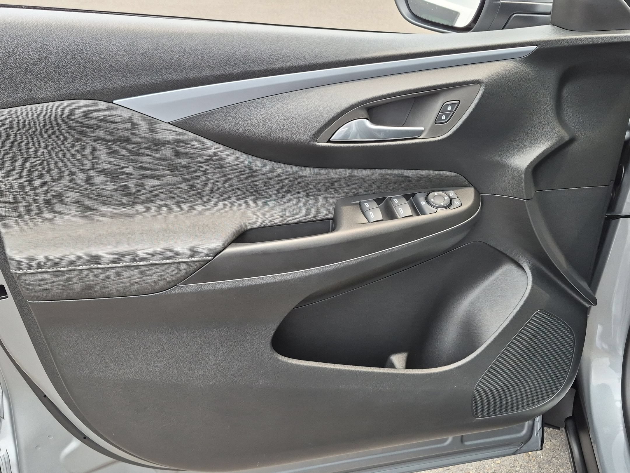 Certified 2026 Buick Envista Preferred w/ Advanced Safety Package FWD image 20