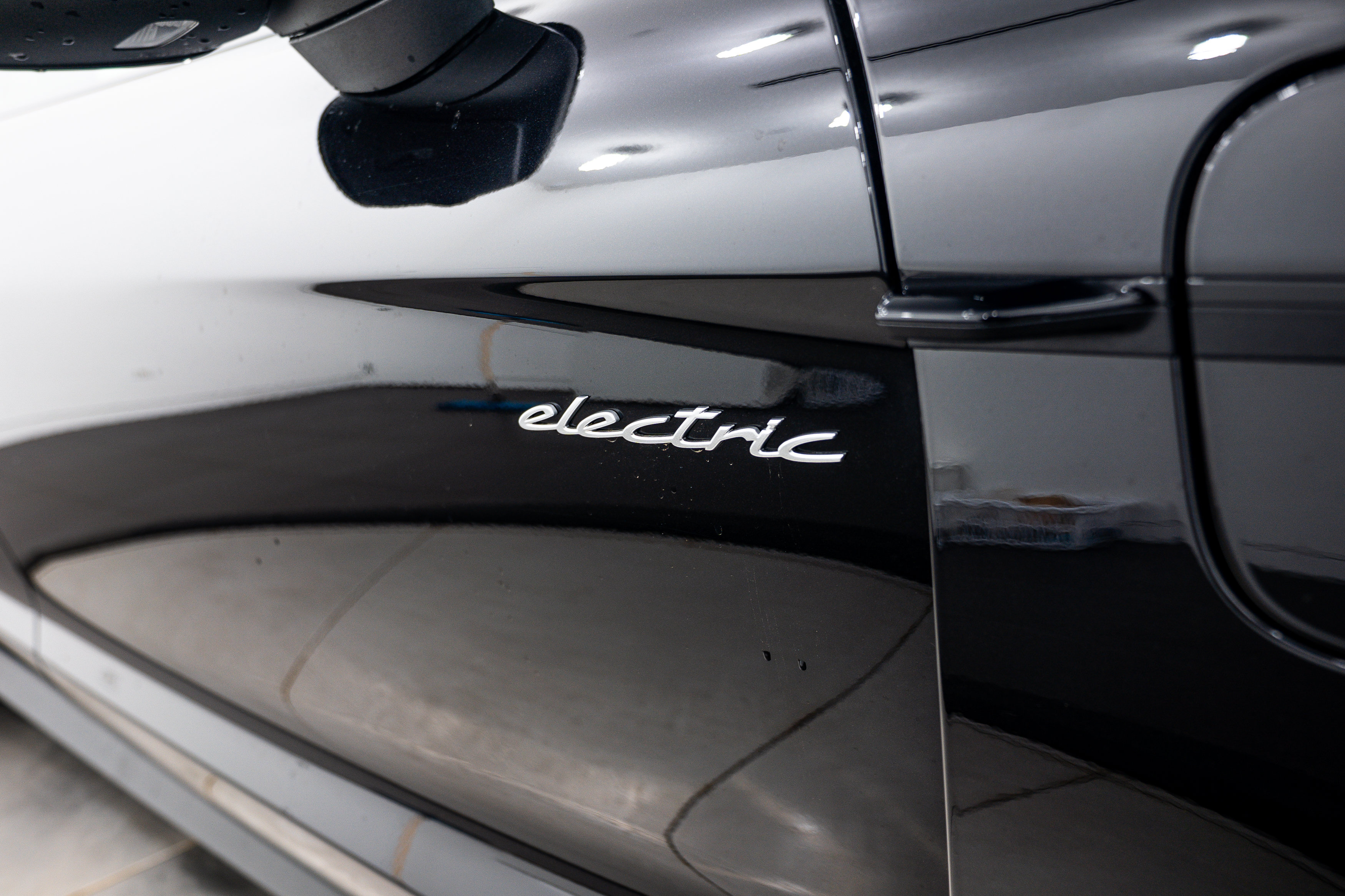 New 2026 Porsche Taycan AWD/4WD image 26
