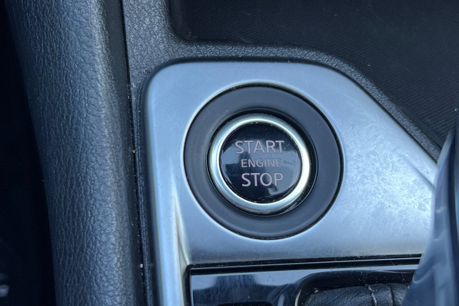 Used 2024 Nissan Sentra SV image 23