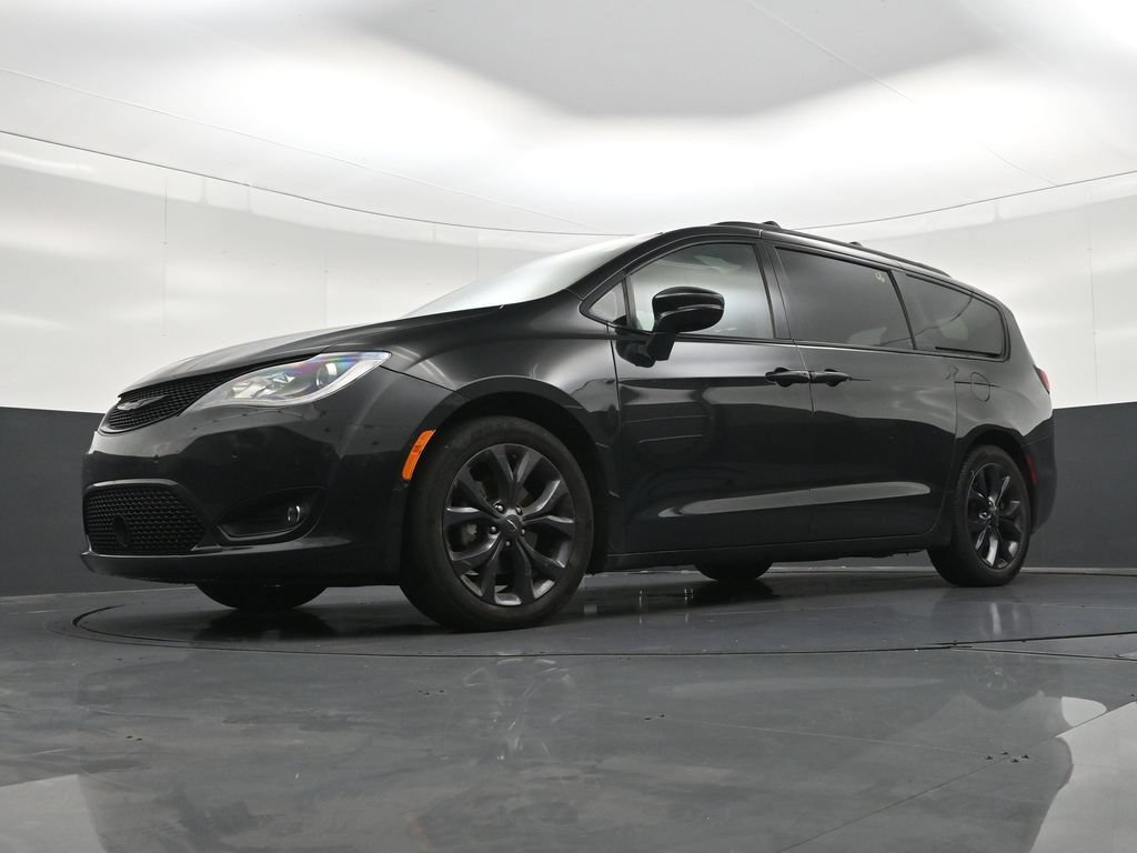 Used 2019 Chrysler Pacifica Limited w/ Advanced Safetytec Group FWD image 24