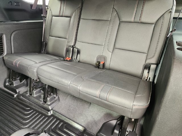 Used 2024 Chevrolet Suburban RST w/ Luxury Package RWD image 31