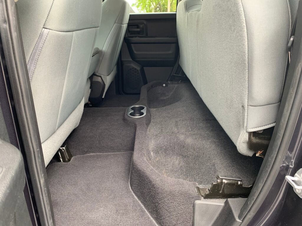 Used 2017 RAM 1500 Express AWD/4WD image 19