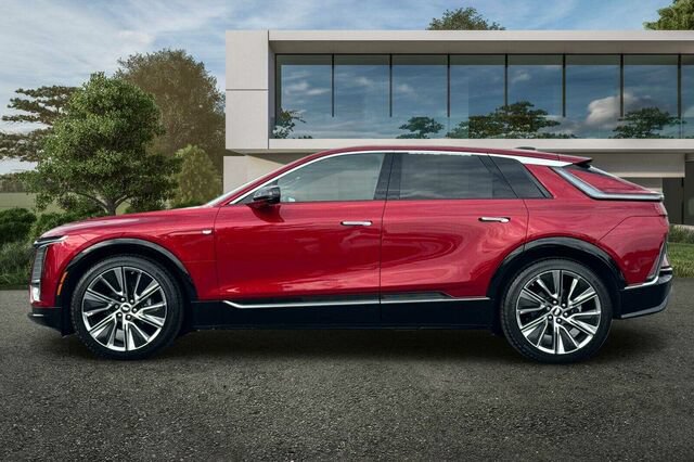 Certified 2026 Cadillac Lyriq Signature Luxury w/ Nappa Leather Package AWD/4WD image 7