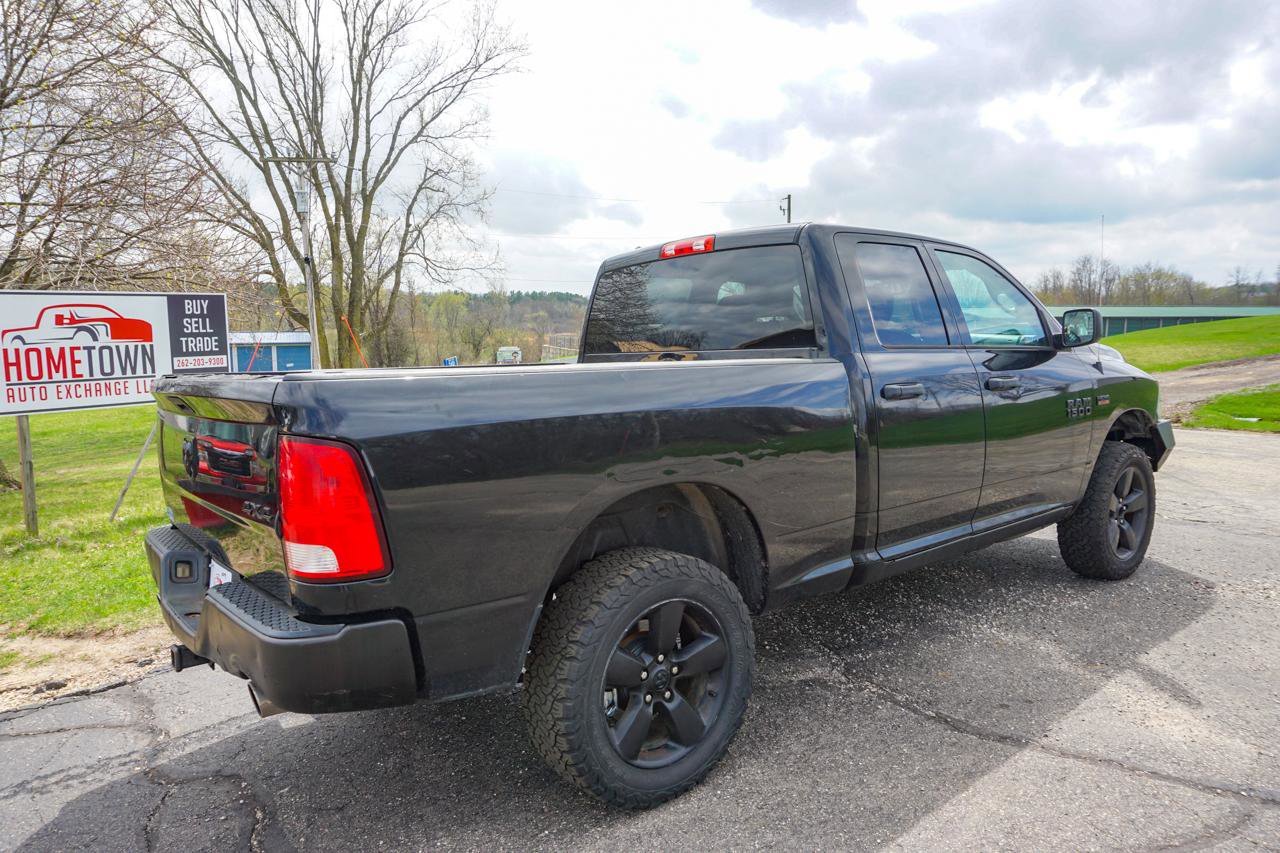 Used 2016 RAM 1500 Express w/ Black Ram 1500 Express Group AWD/4WD image 3