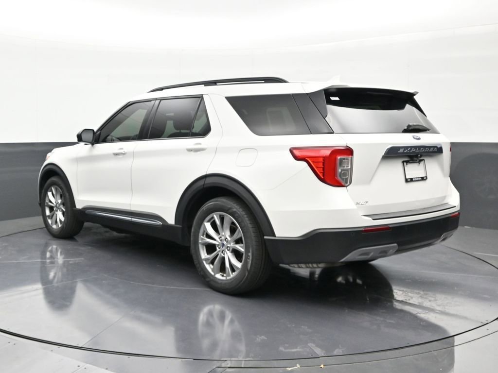 Used 2020 Ford Explorer XLT w/ Equipment Group 202A RWD image 3