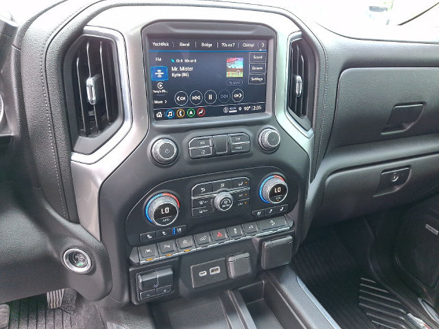 Used 2021 Chevrolet Silverado 1500 LTZ w/ LTZ Premium Package AWD/4WD image 17