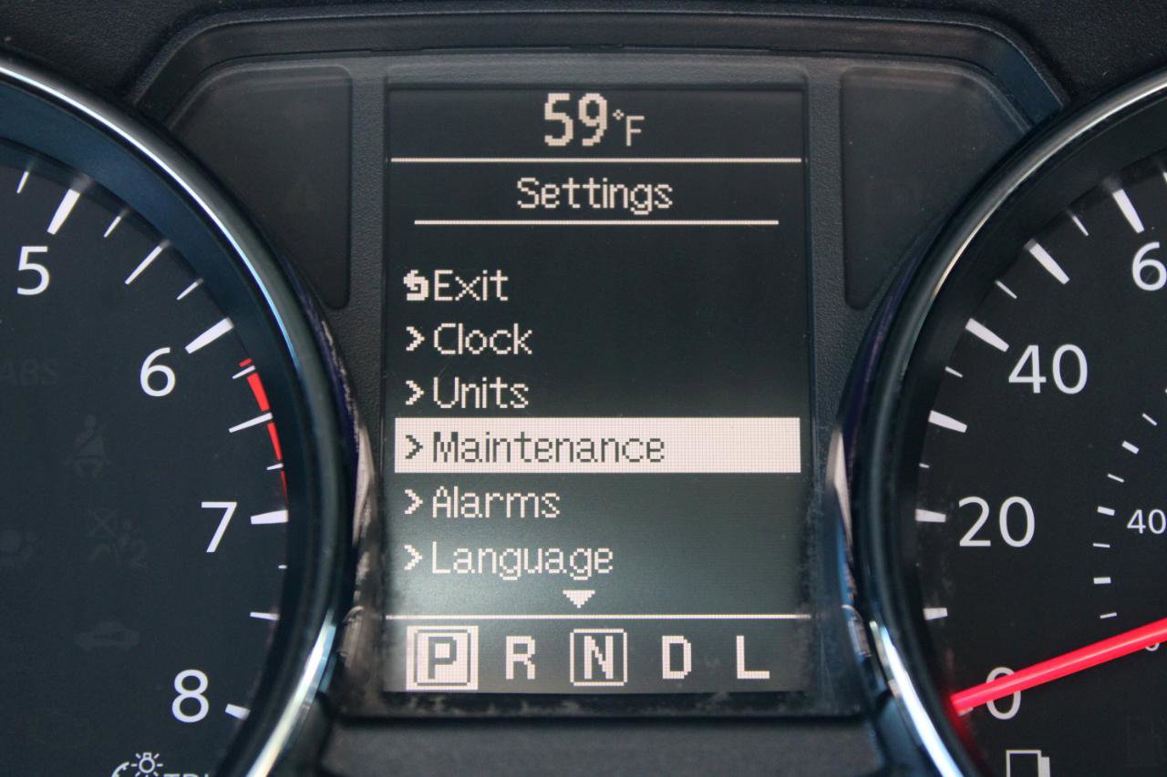 Used 2013 Nissan Rogue SL FWD image 24