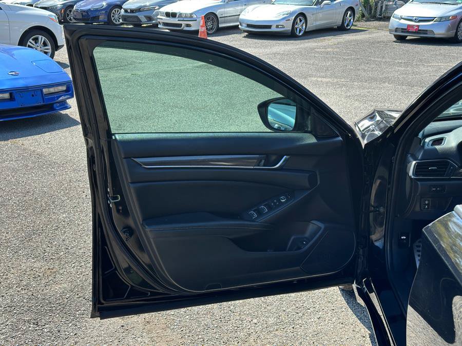 Used 2019 Honda Accord Sport image 9