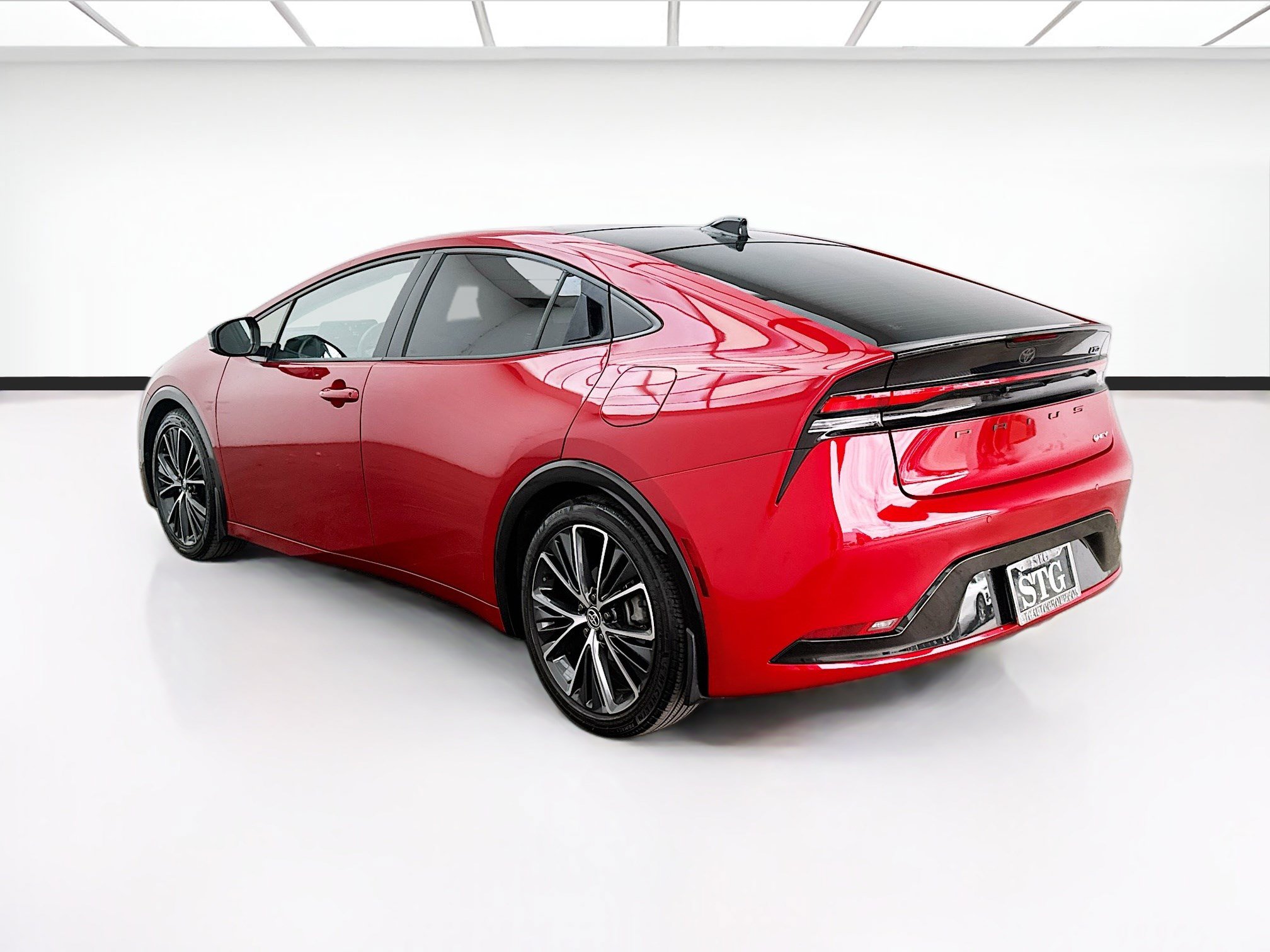 Used 2023 Toyota Prius Limited FWD image 6