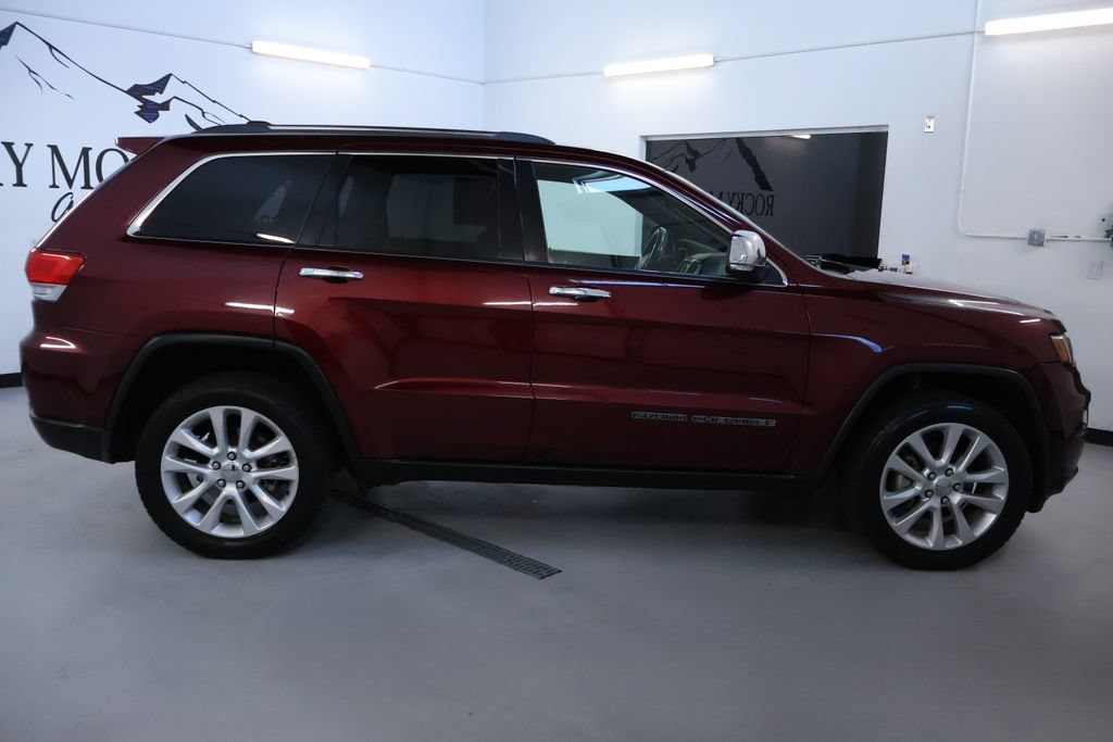 Used 2017 Jeep Grand Cherokee Limited w/ Luxury Group II AWD/4WD image 8