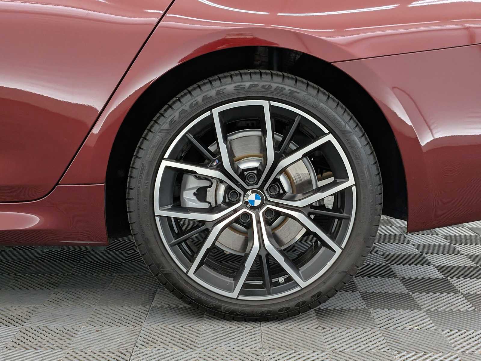 Used 2023 BMW 530e w/ M Sport Package image 13