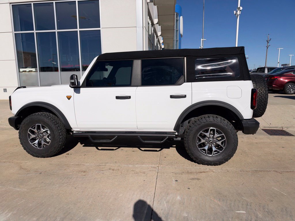 Used 2023 Ford Bronco Badlands AWD/4WD image 8