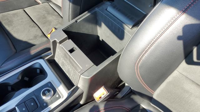 Used 2023 Ford Explorer ST-Line w/ Class IV Trailer Tow Package AWD/4WD image 20