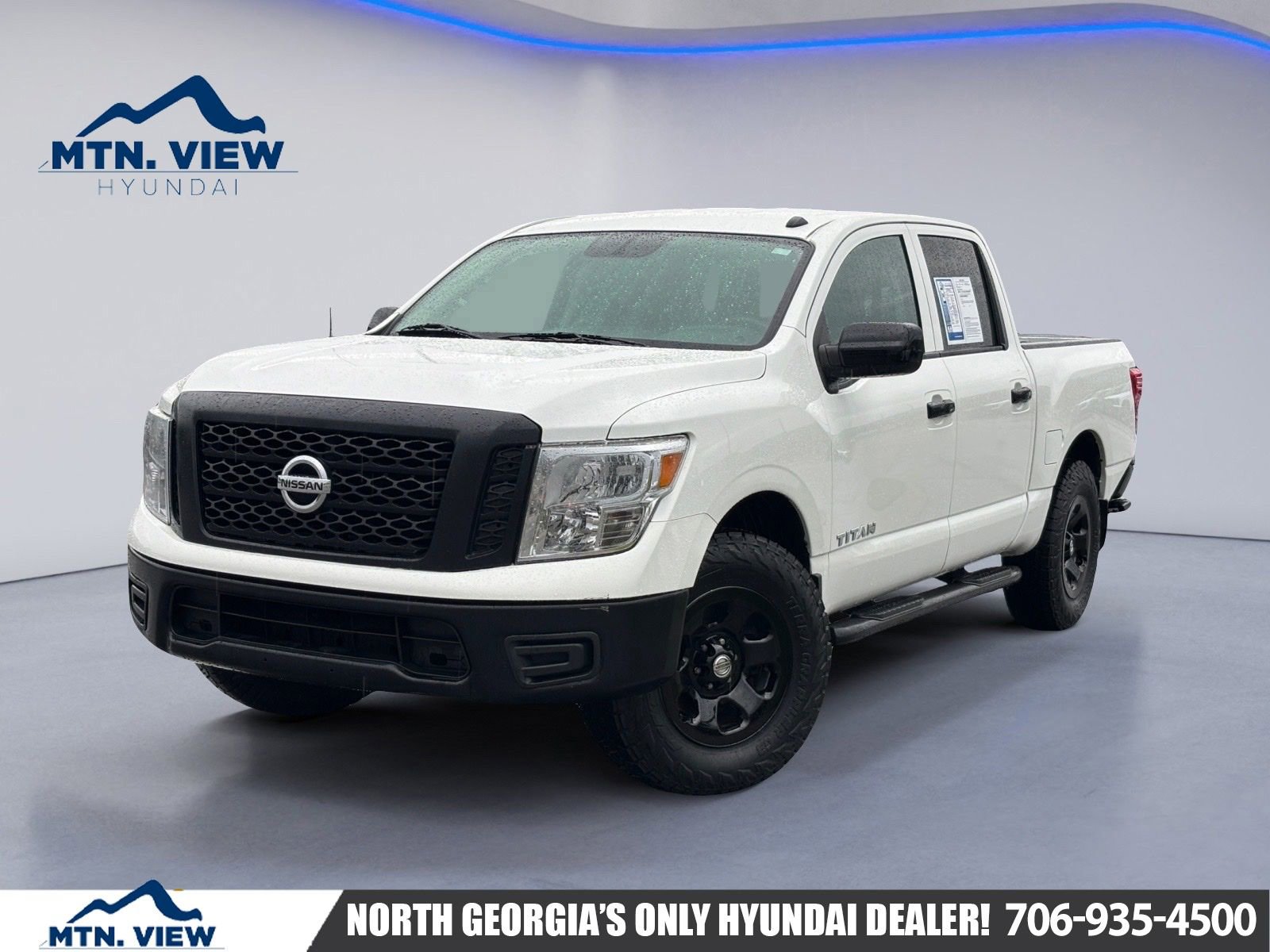 Used 2019 Nissan Titan S AWD/4WD image 1