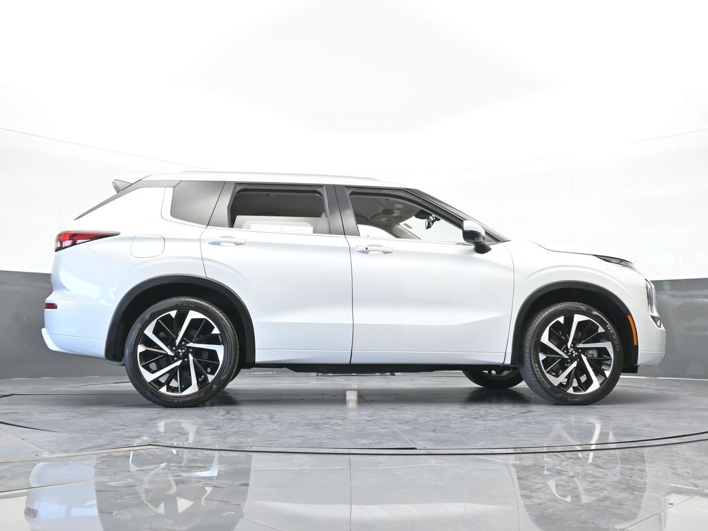 Used 2022 Mitsubishi Outlander SEL image 61