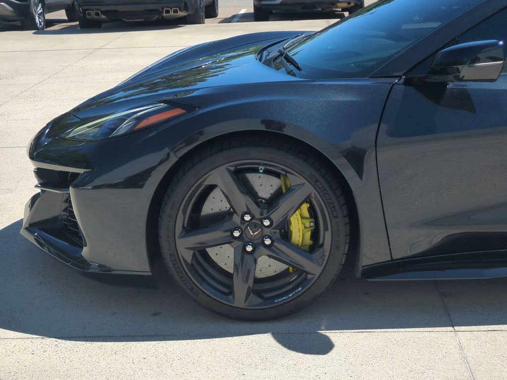 Used 2024 Chevrolet Corvette Z06 w/ Stealth Interior Trim Package RWD image 11