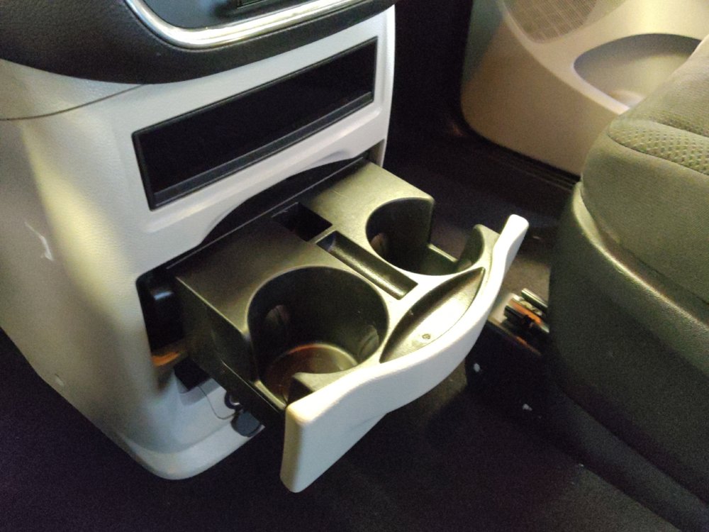 Used 2019 Dodge Grand Caravan SE FWD image 26
