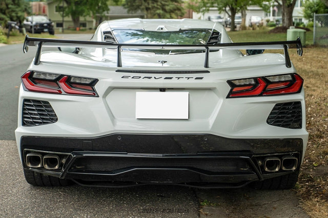 Used 2025 Chevrolet Corvette Stingray Preferred Cpe w/ Z51 Performance Package RWD image 7