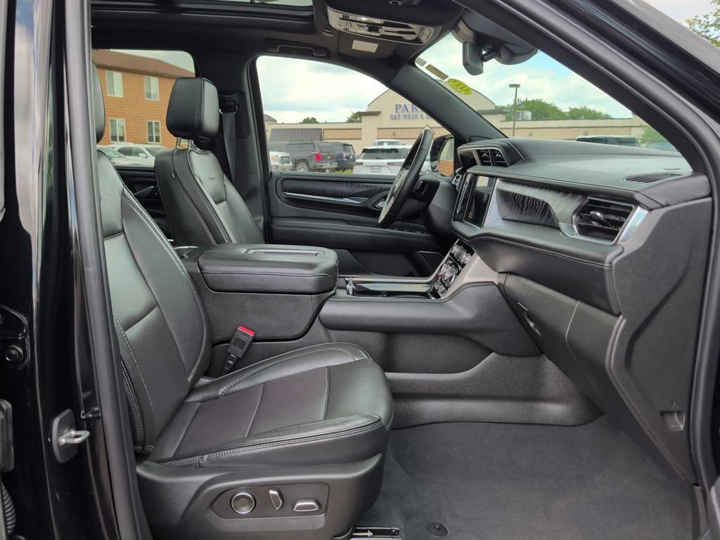 Used 2023 GMC Yukon Denali AWD/4WD image 37