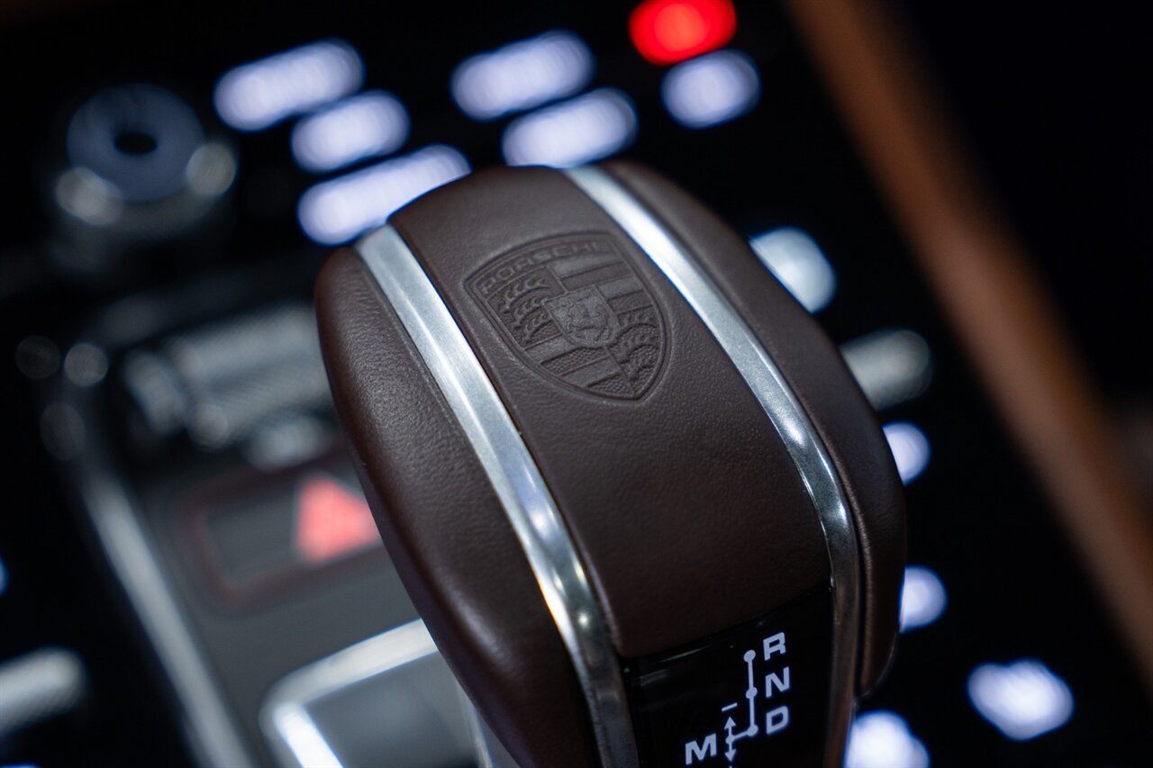 Used 2021 Porsche Cayenne Turbo AWD/4WD image 58