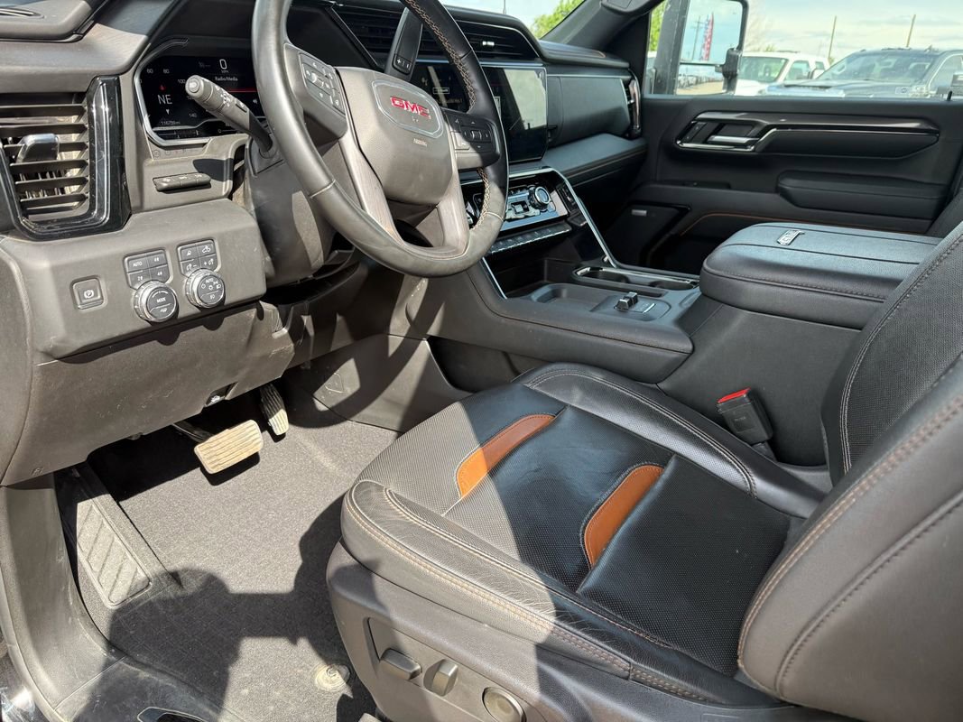 Used 2024 GMC Sierra 3500 AT4 w/ AT4 Premium Plus Package AWD/4WD image 32