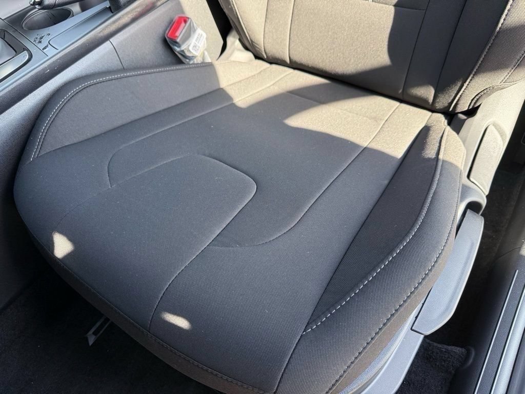 Used 2024 Hyundai Elantra SEL FWD image 21