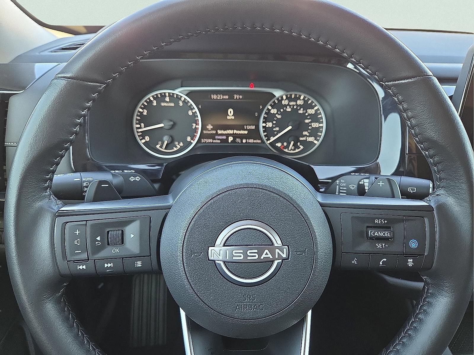 Used 2025 Nissan Pathfinder SV image 24