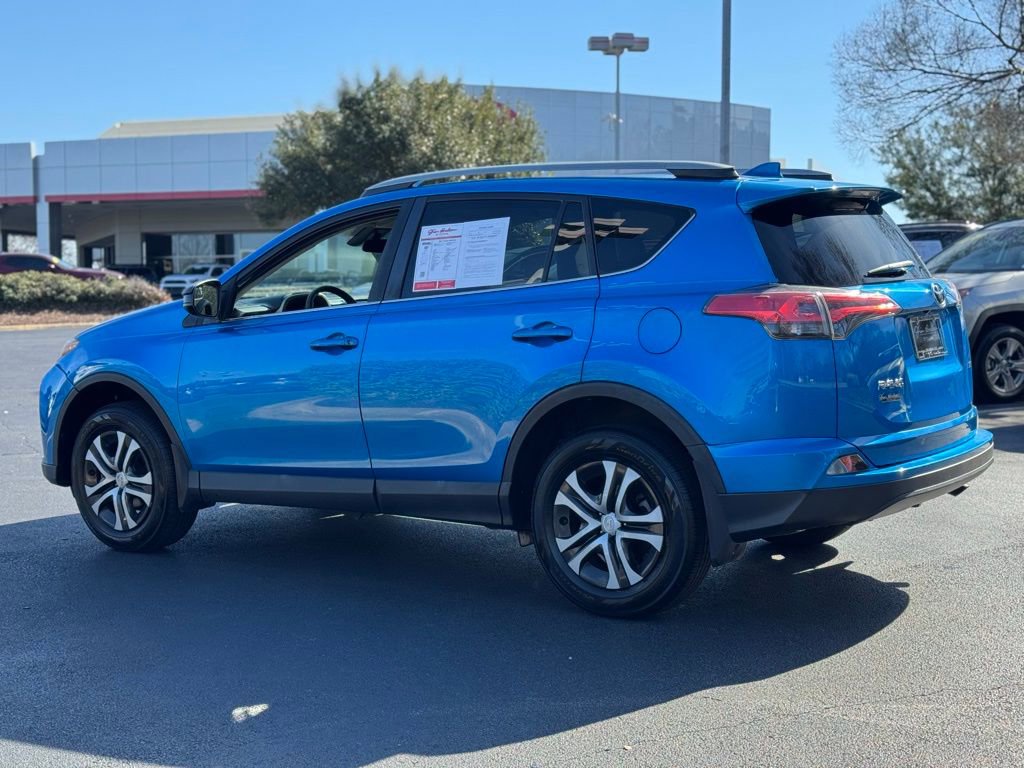 Used 2017 Toyota RAV4 LE image 12
