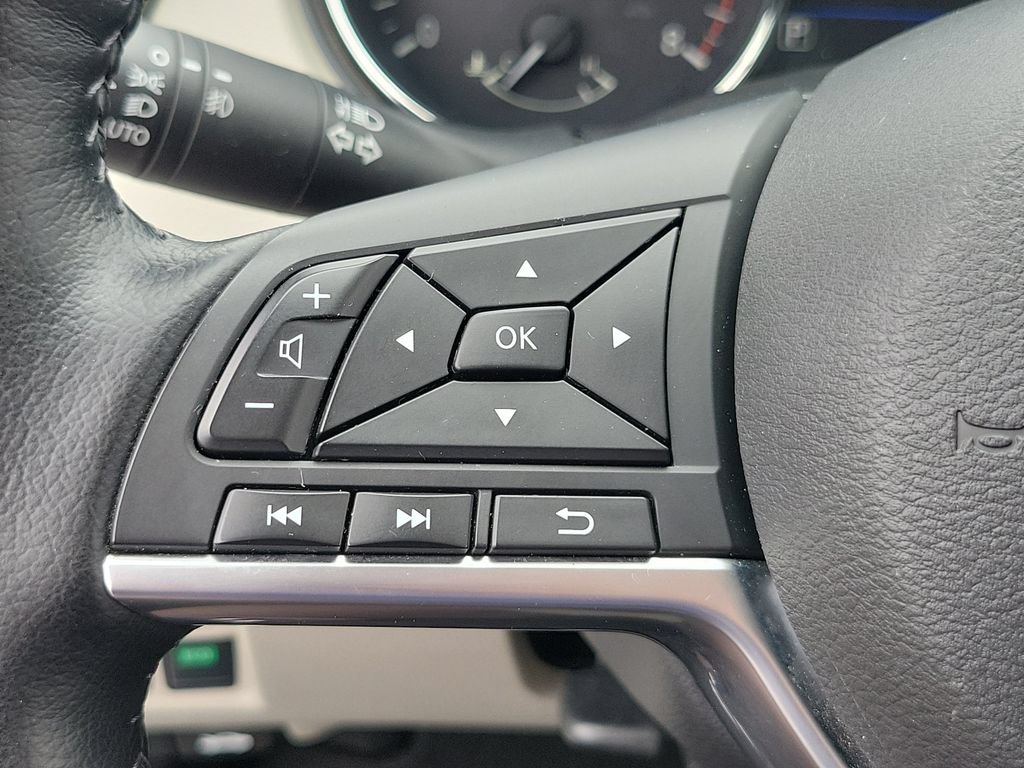 Used 2019 Nissan Rogue Sport SL FWD image 24