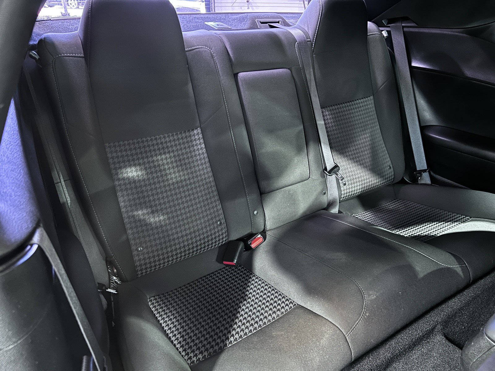 Used 2019 Dodge Challenger R/T w/ Driver Convenience Group RWD image 18