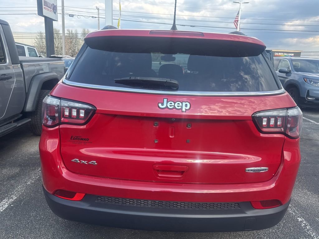 Used 2019 Jeep Compass Latitude w/ Popular Equipment Group image 14