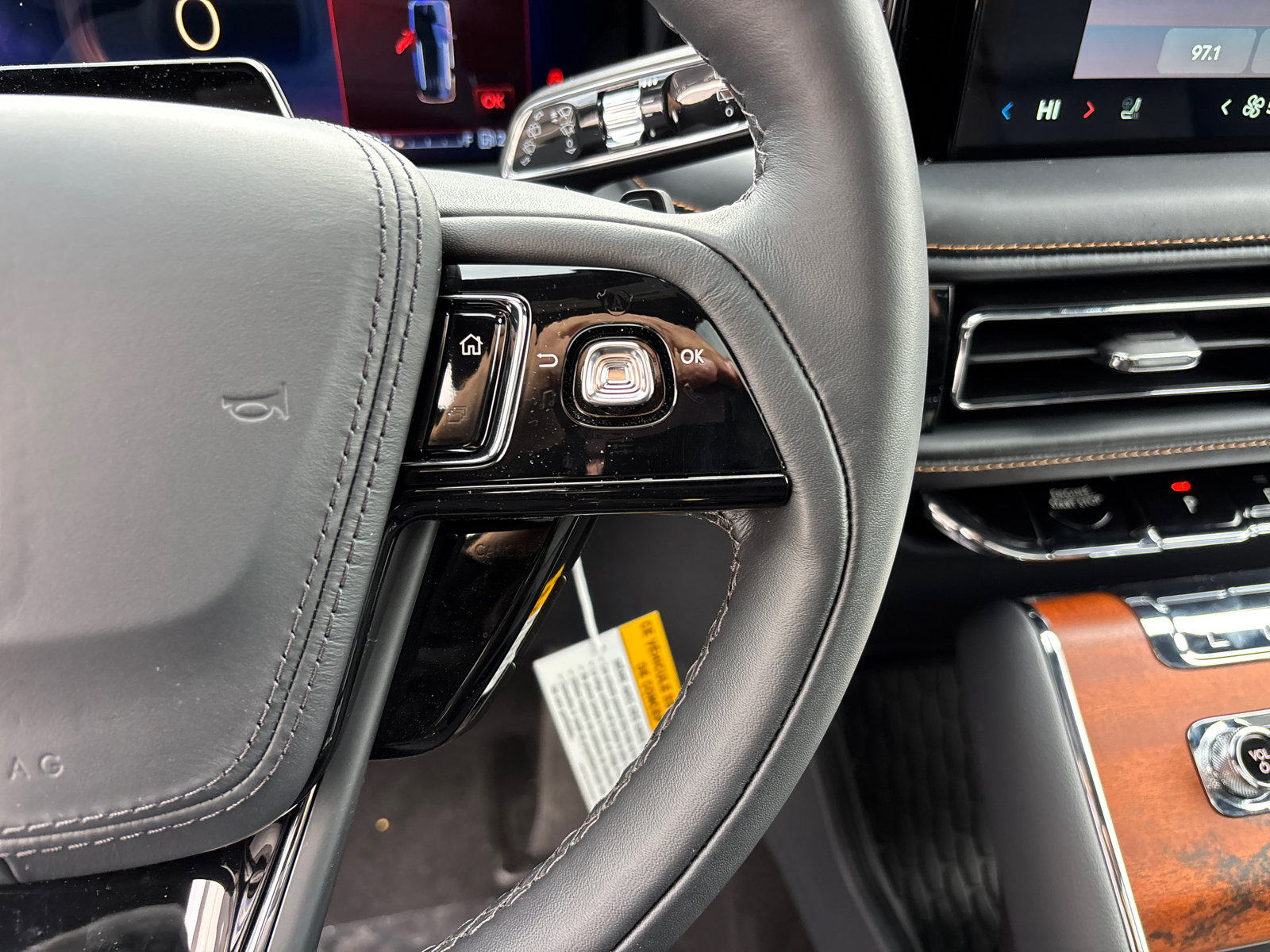 New 2026 Lincoln Aviator Black Label w/ Black Label Special Edition image 20